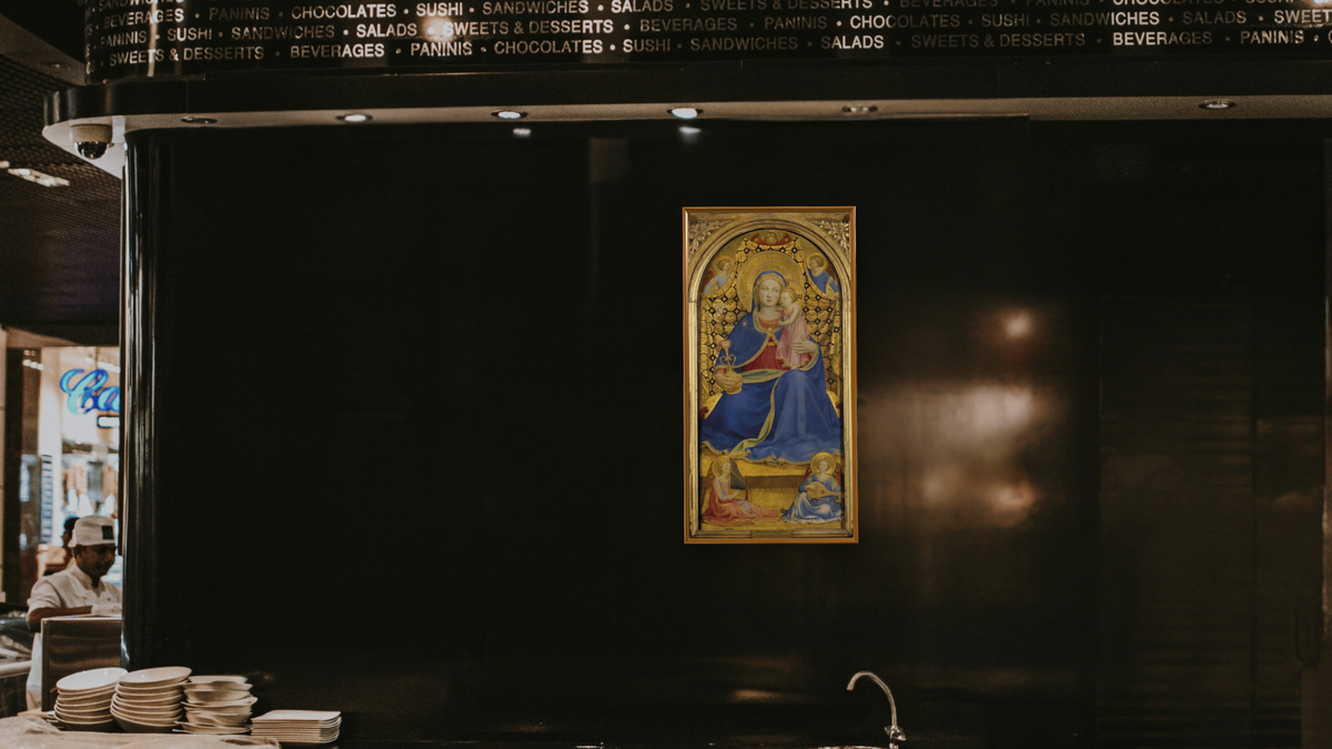Mare de Deu de la Humilitat by Fra Angelico, shown at 20 × 40 in (50.8 × 101.6 cm) on canvas in Molto Polished Gold, restaurant